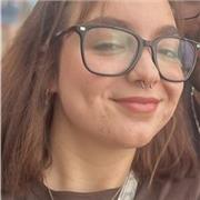 Estudiante de informática que puede ofrecer, refuerzo de primaria, refuerzo de deporte, ofimatica, castellano, etc …